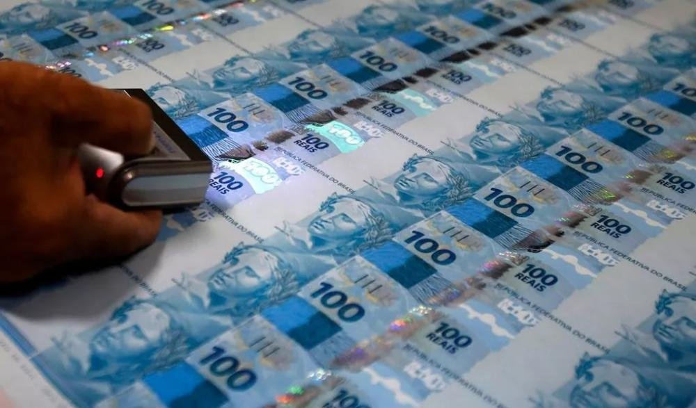 Receita Federal registra arrecadação bilionária com tributação dos super-ricos em dezembro