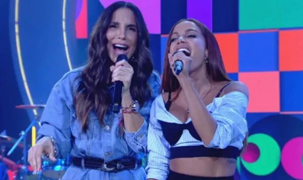 Anitta se apresenta com Ivete Sangalo na abertura do Carnaval