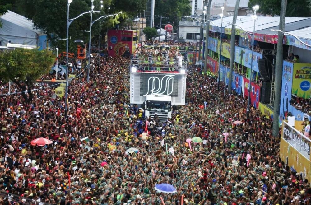 Segunda de Carnaval reuniu 2 milhões de foliões em três circuitos