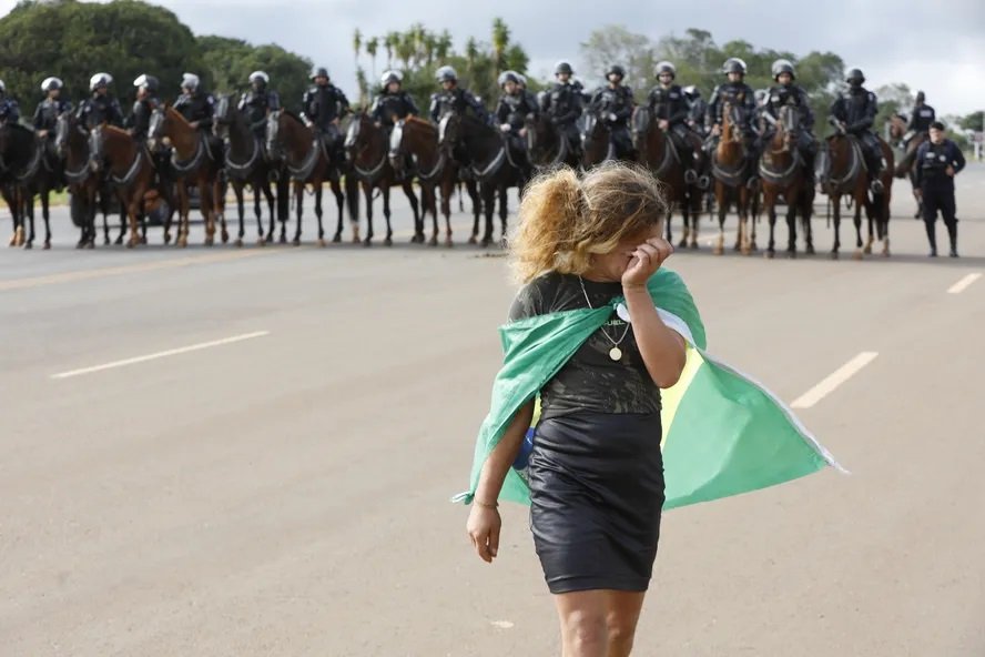 PF reúne provas de financiamento e contraria tese de organização espontânea dos atos golpistas