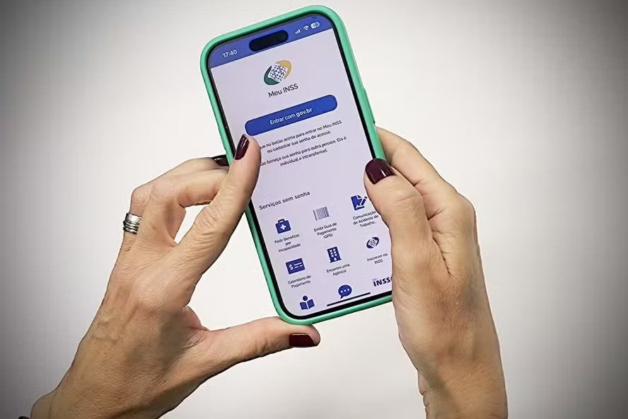 Imposto de Renda 2024: já está disponível o informe de rendimentos dos aposentados e pensionistas do INSS. Veja como acessar