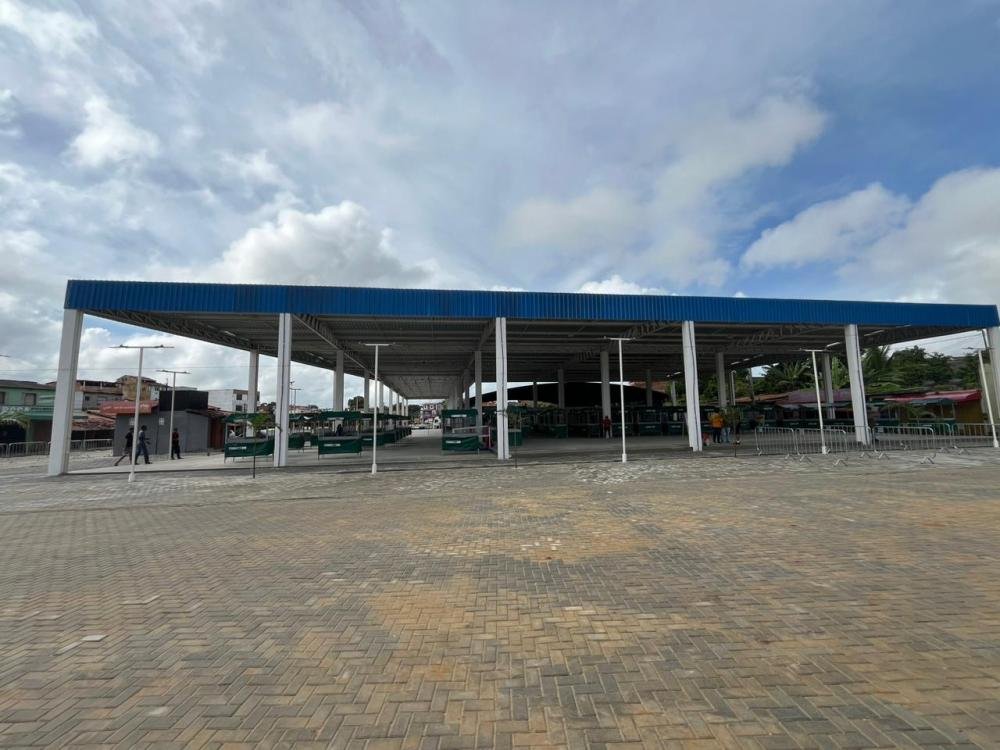 Alagoinhas - Mercado municipal ganha novo galpão de frutas e verduras para a comercialização de produtos da agricultura familiar