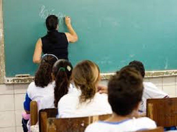 Professores e coordenadores devem tomar posse a partir desta quarta