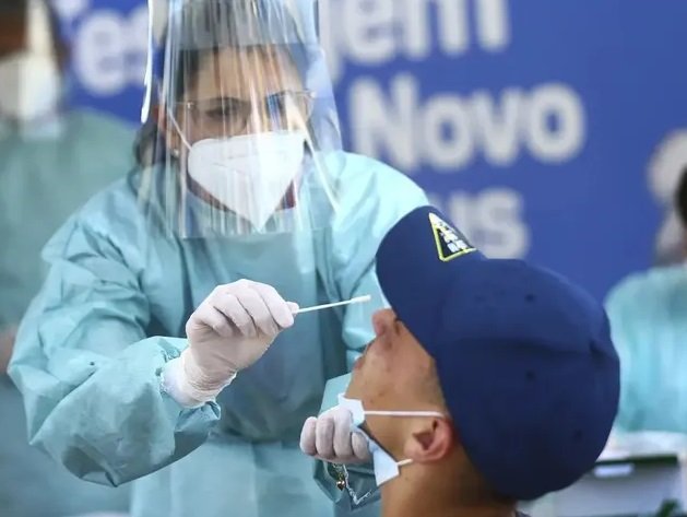 Após quatro anos de pandemia, controle sobre a covid-19 ainda é instável, dizem especialistas