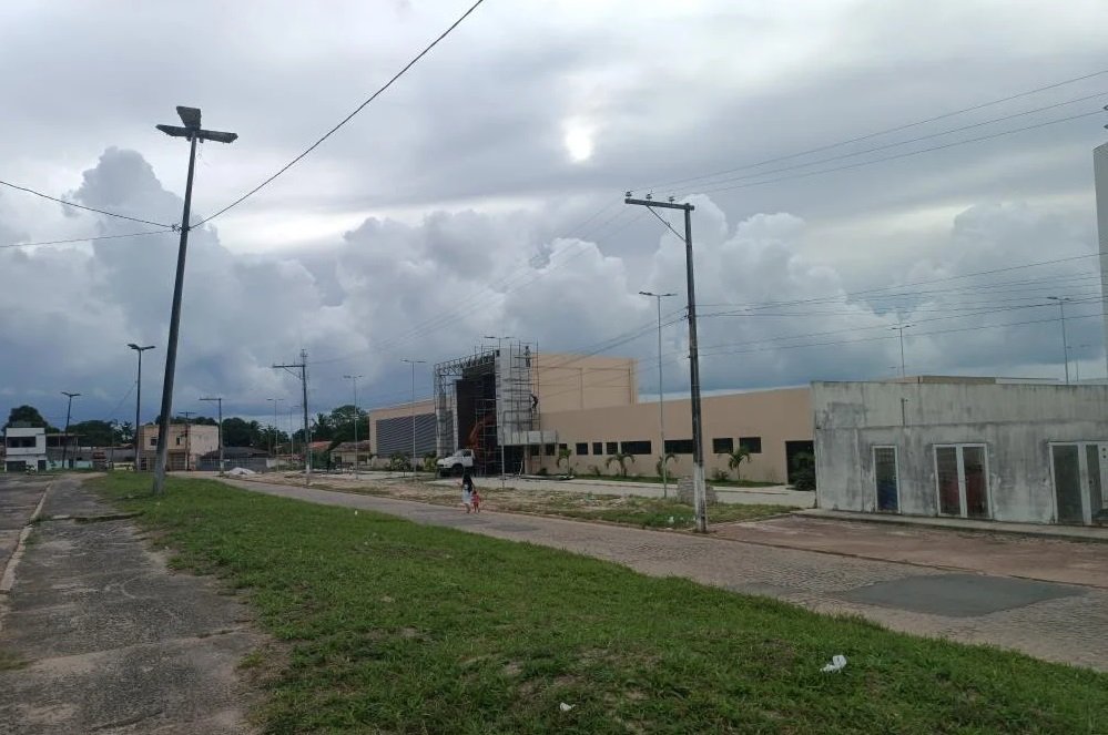 Smoking com sandália havaiana? Não combina!