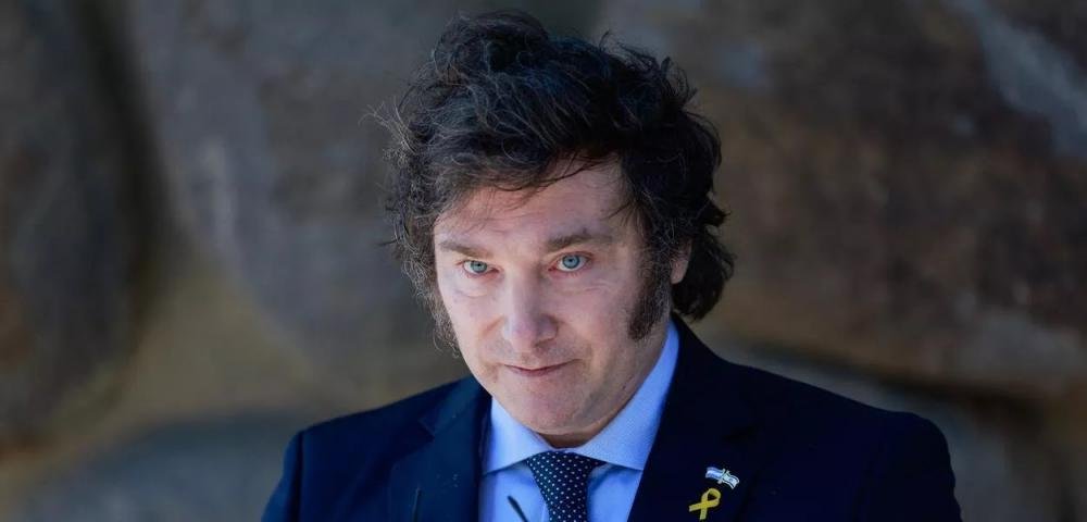 Especialista alerta para nova desvalorização do dólar paralelo na Argentina, agravando ainda mais a crise