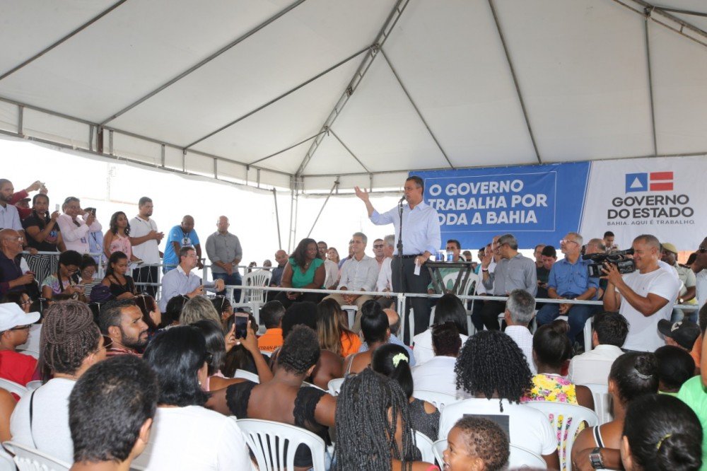 Em Feira de Santana, Rui inaugura colégio estadual com capacidade para mais de mil alunos