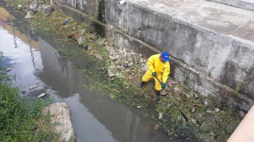 Prefeitura intensifica ações de prevenção às chuvas