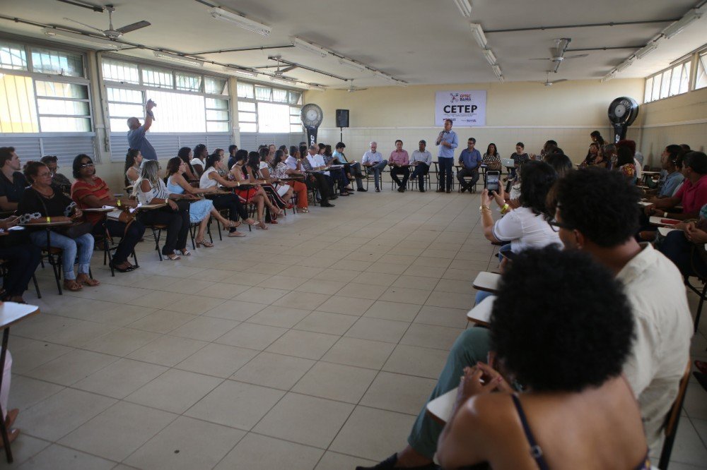 Rui inicia em Alagoinhas série de encontros com gestores escolares