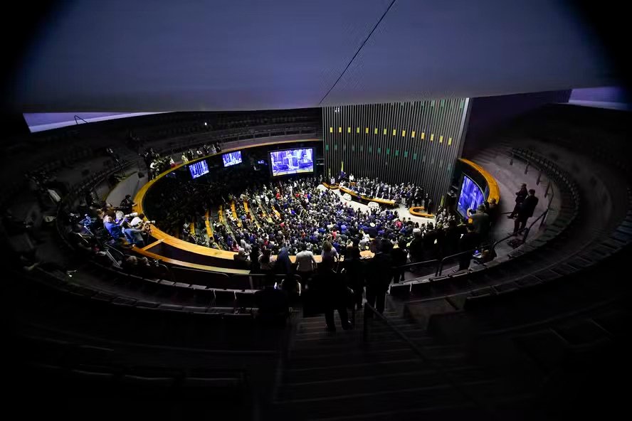 O que acontece se houver divergência entre o Congresso e o STF sobre porte de drogas? Entenda discussões nos dois Poderes