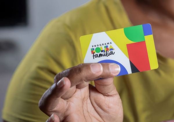 Caixa paga novo Bolsa Família a beneficiários com NIS de final 2