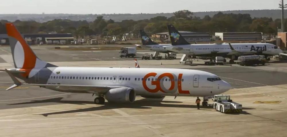 Fusão da Azul e Gol pode elevar preço das passagens aéreas no Brasil, avalia o Cade