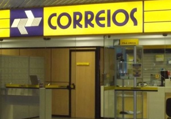 Correios passarão a oferecer serviços relacionados à Caixa, incluindo seguro-desemprego e FGTS