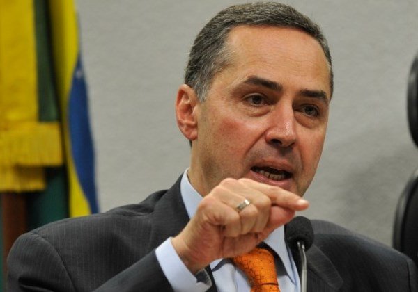 Barroso diz que ataques de Musk refletem negócio que sustenta engajamento pelo ódio