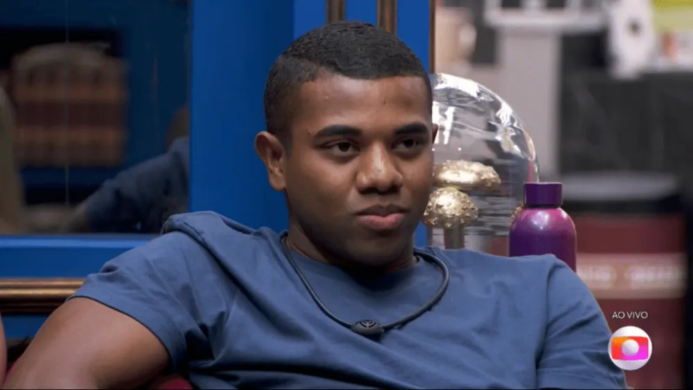 Davi, o vencedor do BBB 24, enfrenta um novo desafio: escolher entre Alagoinhas e Juazeiro para cursar medicina na Faculdade Estácio