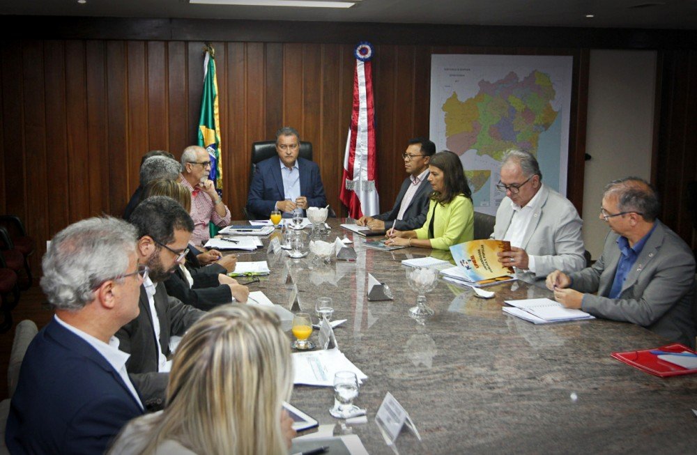 Em reunião com reitores, Rui libera R$ 36 milhões para investimento em universidades
