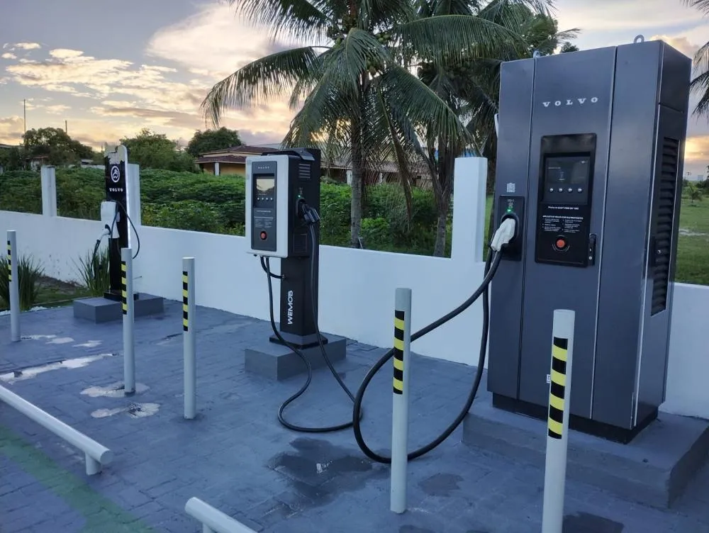Alagoinhas inaugura seu primeiro ponto de recarga para carros elétricos