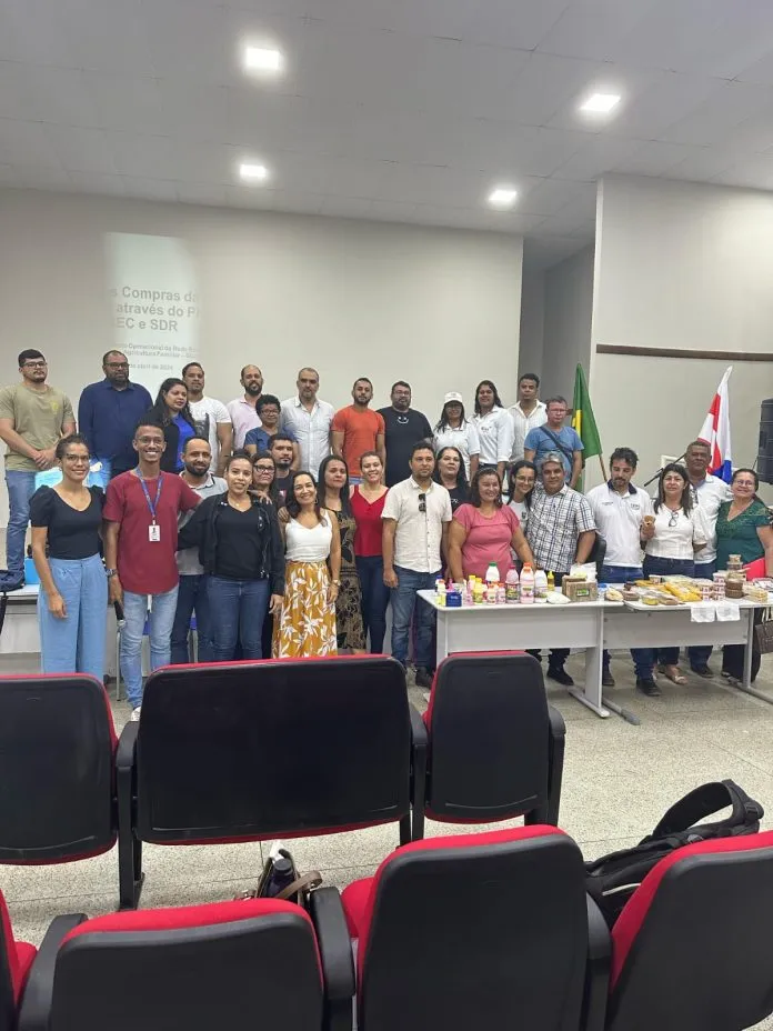 Fortalecendo a agricultura familiar e a alimentação saudável: governo lança 13 editais para aquisição de produtos frescos para escolas