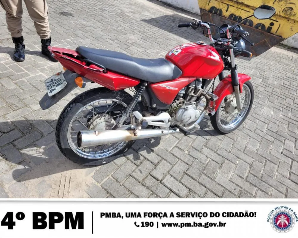 Em Alagoinhas, guarnições da CETO do 4° BPM recuperam veículo objeto de roubo