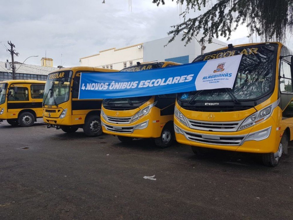 Quatro novos amarelinhos são adquiridos para o transporte escolar em Alagoinhas
