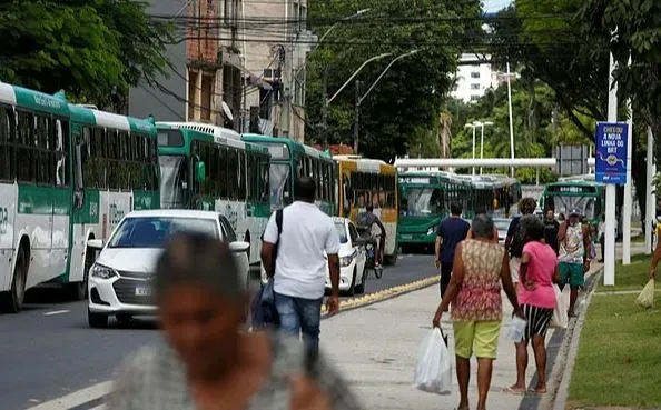 Salvador: Após 3 dias, ônibus voltam a circular em Pernambués