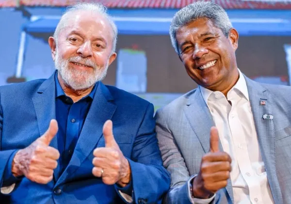 Lula marca presença na entrega do Hospital Costa das Baleias, na Bahia, na sexta-feira (10)