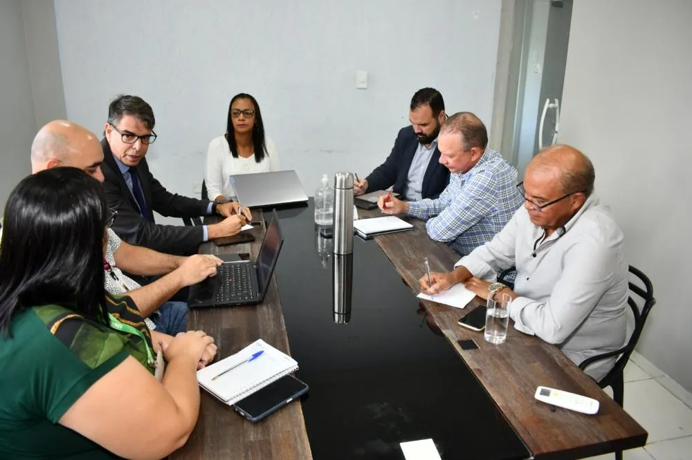 Reunião debate progresso da PPP para Iluminação Pública em Alagoinhas