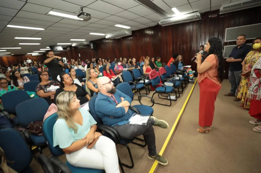 Em Salvador, professores tutores de Regime Progressão Parcial participam de formação continuada