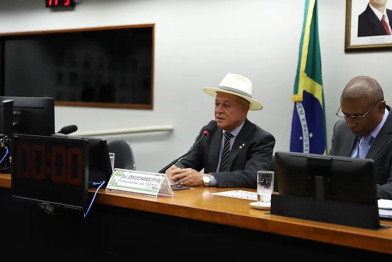 Joseildo Ramos promove debate sobre a autogestão na construção de moradias