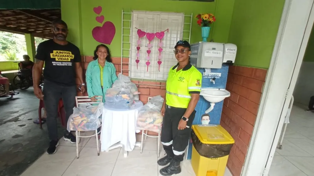 Doações feitas pelos participantes da Corrida Guepardo 2024 são entregues pela SMTT