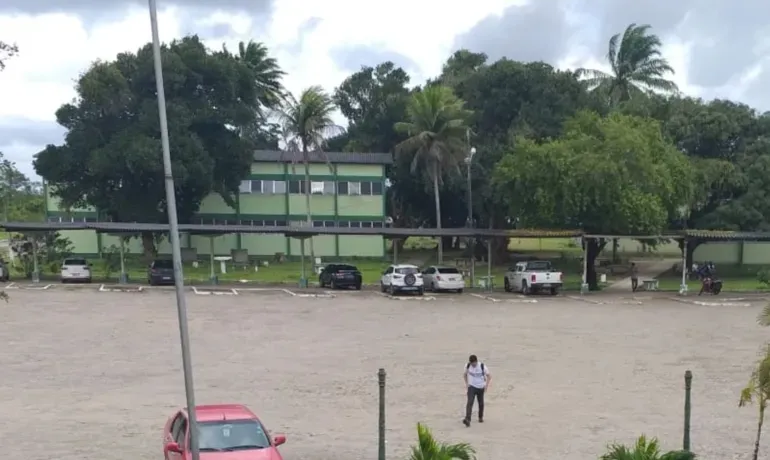 IF Baiano abre vagas para professor com salários de até R$ 6,3 mil