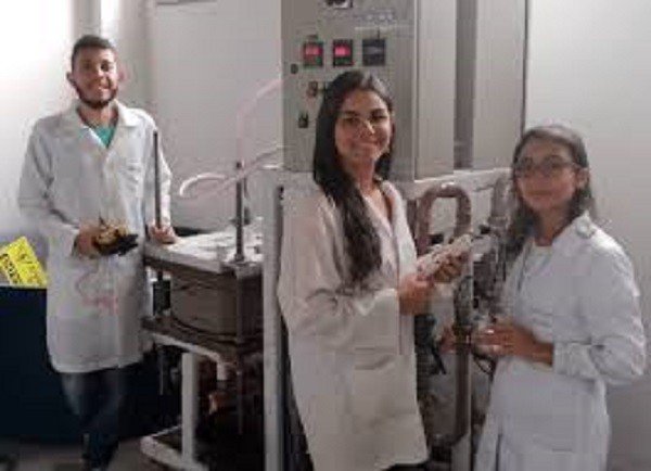 Estudantes baianos desenvolvem método para tratamento de água