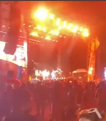 México: Palco desaba com candidato à presidência e deixa nove mortos