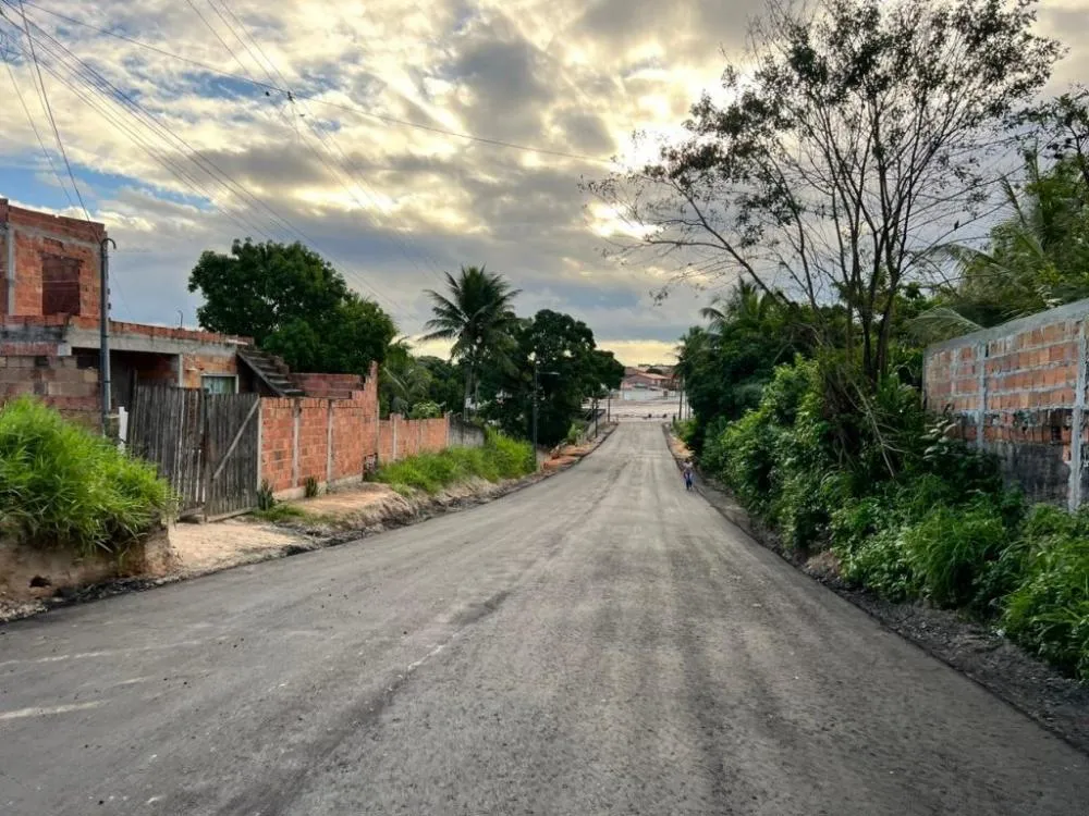 Alagoinhas+: Prefeitura utiliza recursos próprios para obras de drenagem e pavimentação na rua Carybe