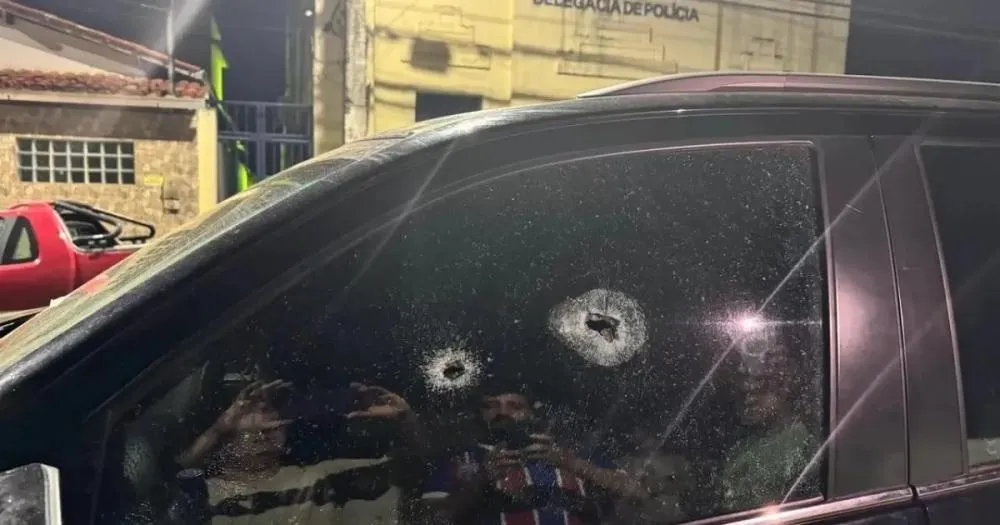 Esplanada: Pré-candidato a prefeito tem carro alvejado por tiros