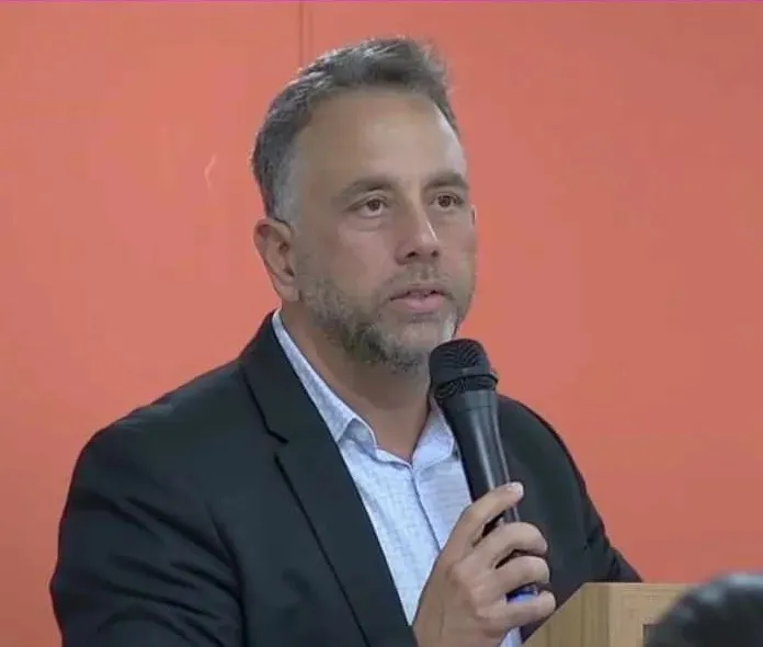 Vereador Anderson Baqueiro se reúne com prefeito e secretários por melhorias no bairro Santa Terezinha, em Alagoinhas