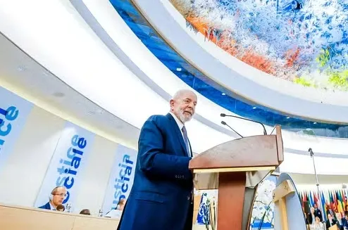 Lula deve se encontrar com Papa Francisco e falar de combate à fome e transição energética