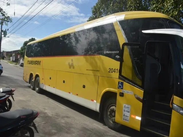 Ônibus interestadual é alvo de assaltantes na BR-101 perto de Alagoinhas