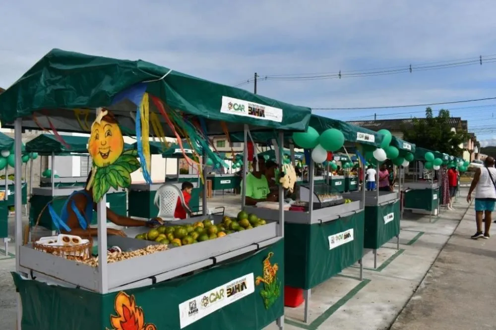 Inauguração de feirinha no Residencial Urupiara com cara de festa junina