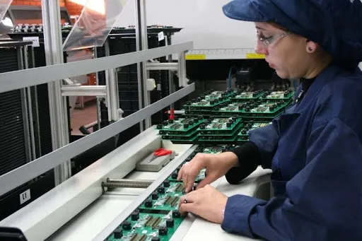 Empresa contrata Auxiliar de Produção em Alagoinhas; confira