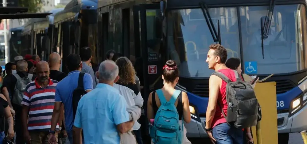 Passe livre para estudantes é votado por comissão do Senado nesta terça
