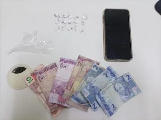 Alagoinhas: Policiais Militares do 4º BPM prendem um homem por tráfico de drogas