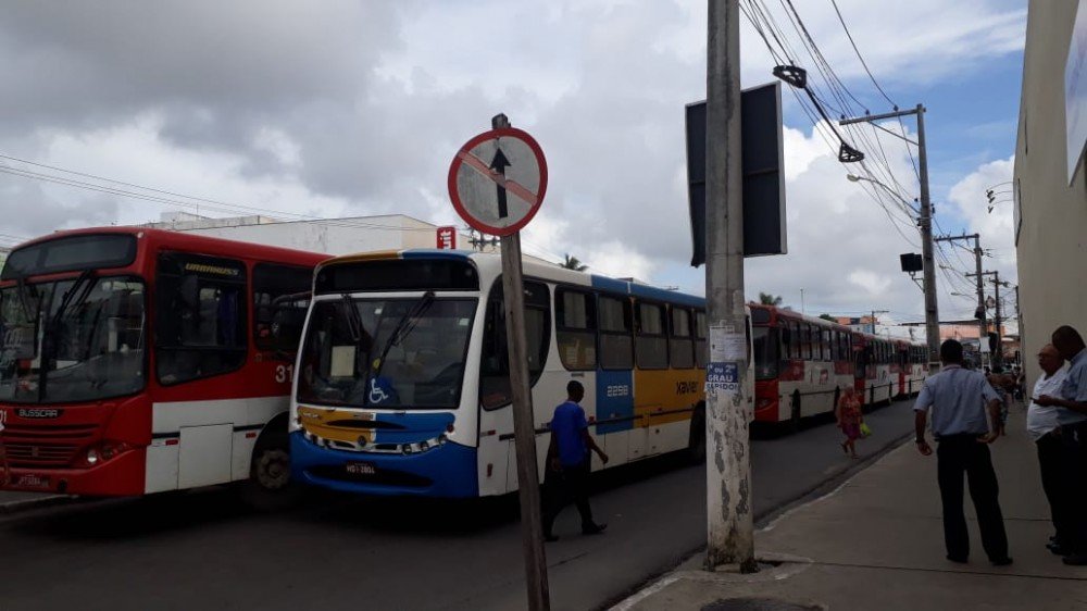 Rodoviários de Alagoinhas realizam paralisação nesta segunda-feira, (20).