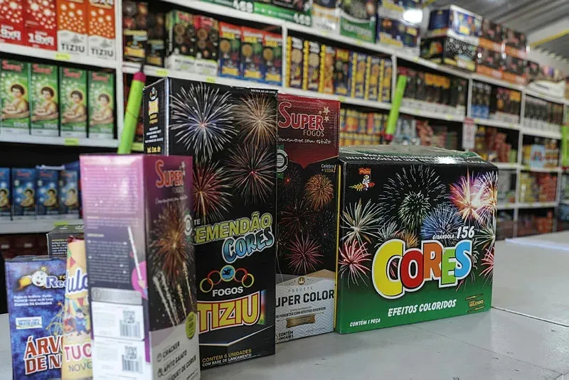 Em Salvador, operação em chamas apreende fogos de artifícios irregulares