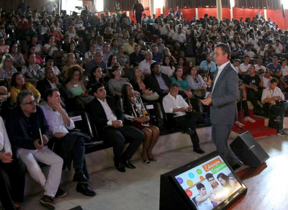 Rui lança projeto Educação Empreendedora para capacitar 50 mil jovens