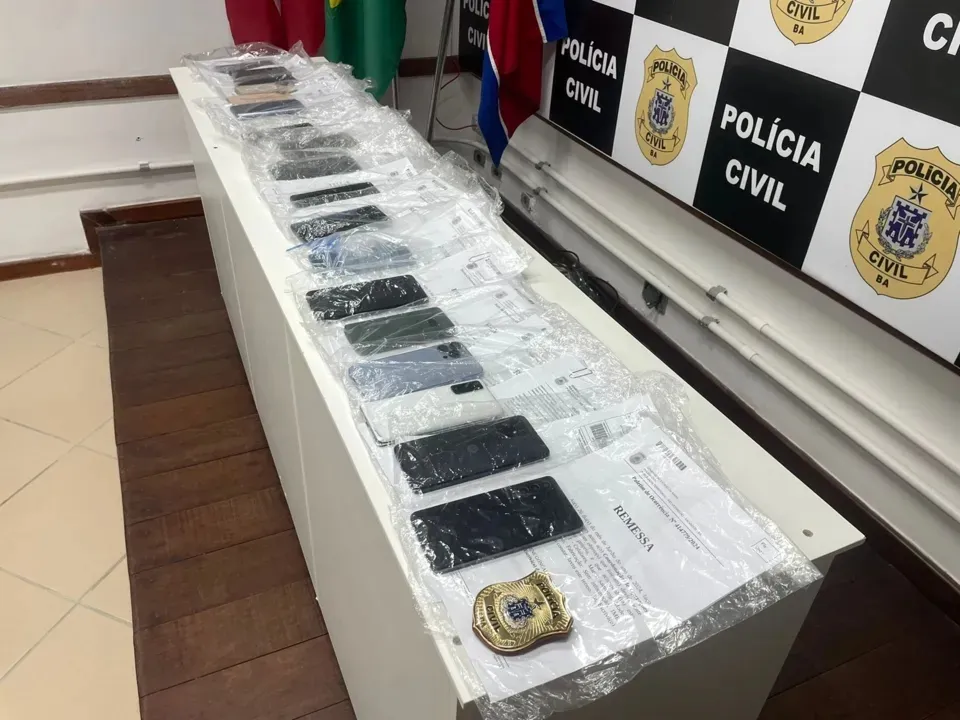 Polícia vai devolver 20 celulares roubados em festas de Salvador