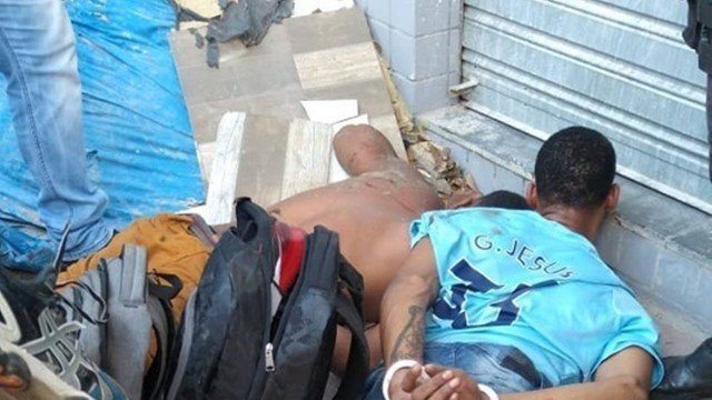 Após assalto em trem, passageiros seguram bando até a chegada da PM