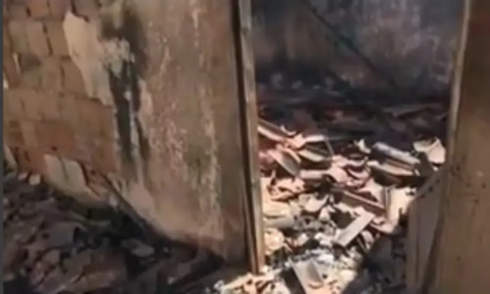 Na Bahia, homem é suspeito de botar fogo na casa de ex-companheira por não aceitar fim do relacionamento