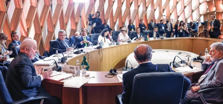 Cúpula do Mercosul: Lula desembarca nesta segunda em Assunção; encontro será marcado pelo ingresso da Bolívia no bloco