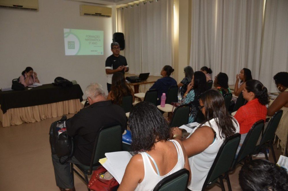 Educação como prioridade: professores e coordenadores pedagógicos de Alagoinhas participam de formação do programa “Educar pra Valer”